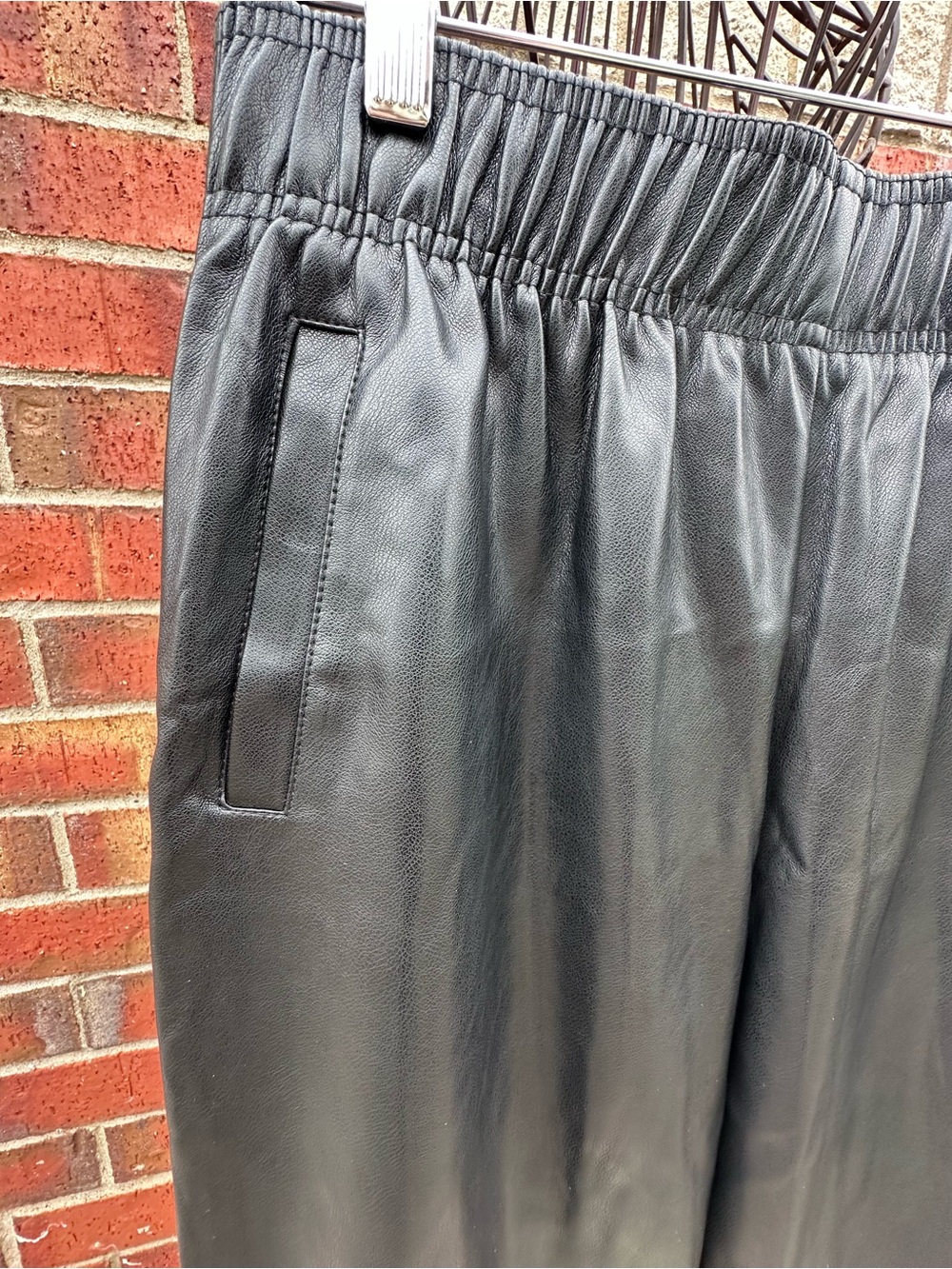 Avec Les Filled Anthropologie Sleek Jogger Moto  Faux Leather Streetwear Pants - Picture 4 of 16